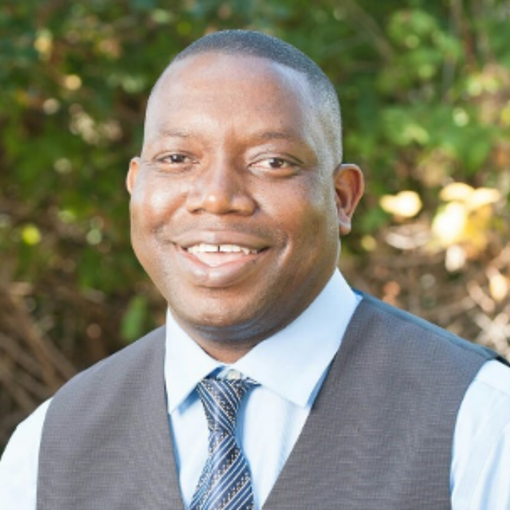Headshot of Khama Chibwana